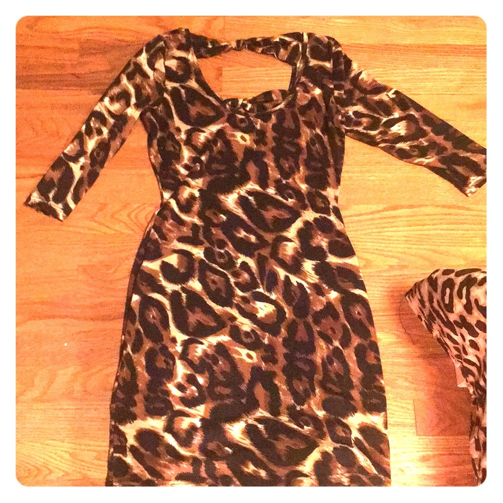 Awesome Size Small Leopard Dress Dots Body Forming